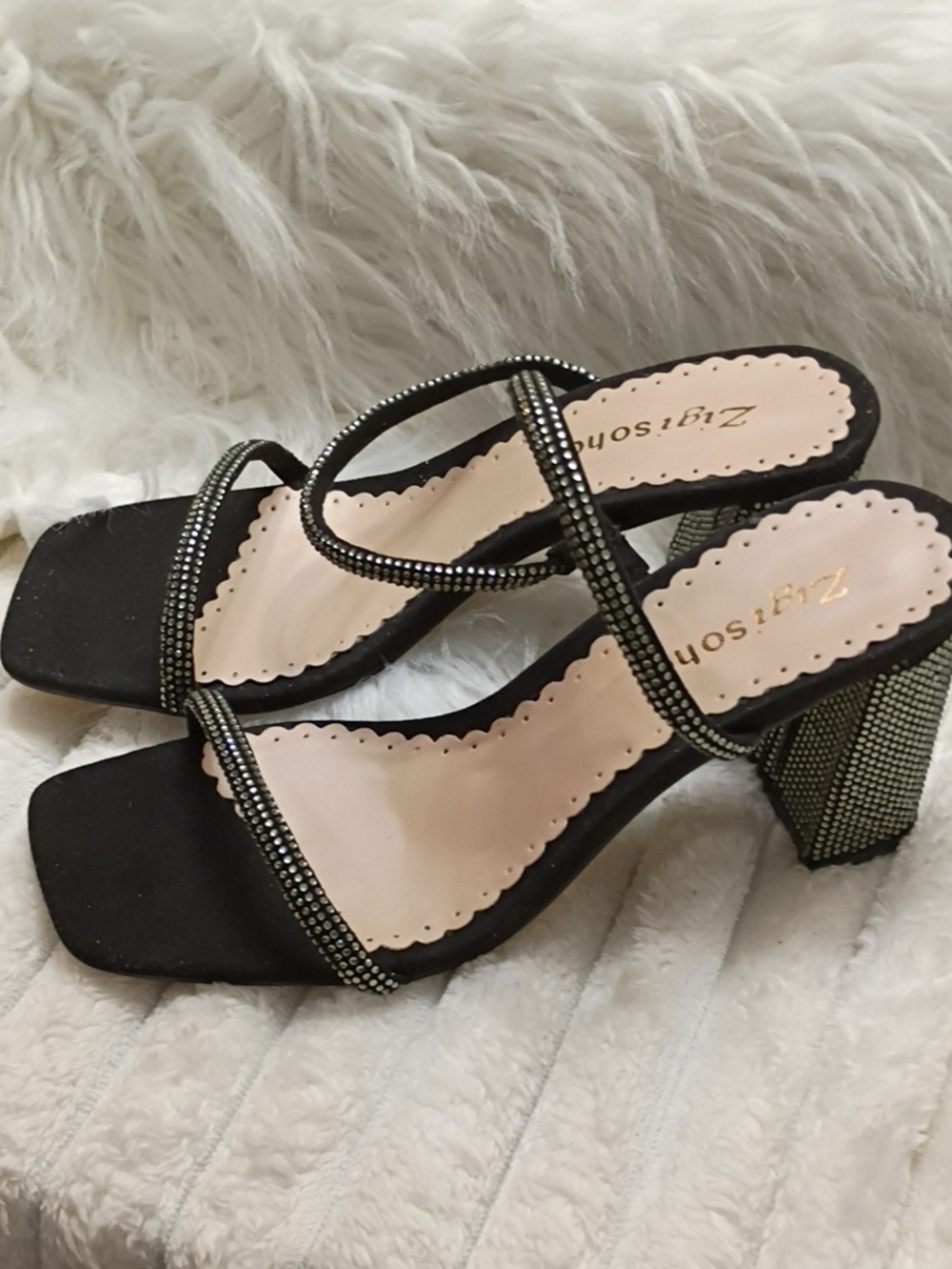 New Zigi Soho Daleyza Black Rhinestone Jeweled Studded Heeled Sandals SZ 7.5 M - Picture 3 of 16